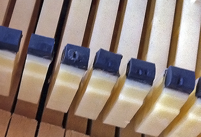Oxydation du diapason d'un clavier Fender Rhodes